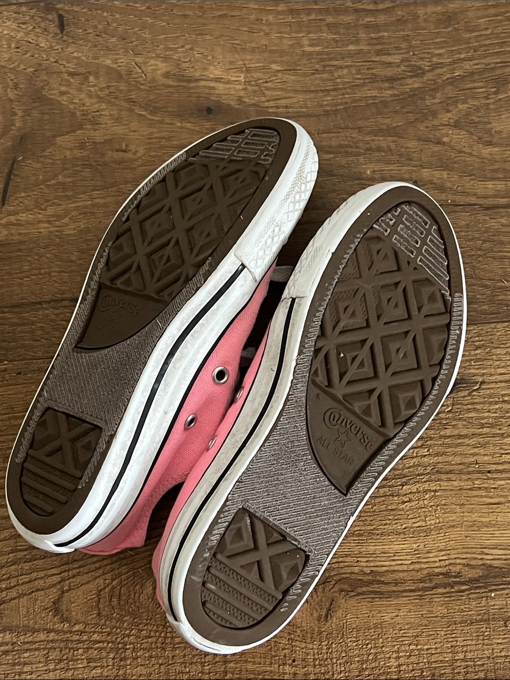 Converse Kids Pink Canvas Low-Top Sneakers with White Toe - Picture 4 of 4
